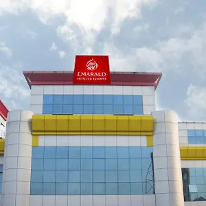 Emarald Hotel